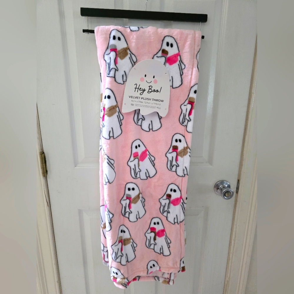 Hey Boo Pink Halloween Ghost Stanley Tumbler Crossbody DesignPlush Throw Blanket